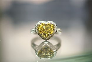 为妈妈献上一份独一无二的珠宝心意