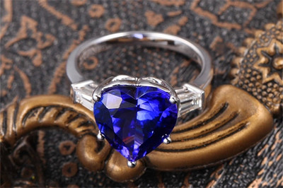 米莱珠宝白18K金5.5克拉坦桑石定制钻石戒指 稀世蓝调与璀璨的华美交响